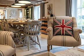 Stunning 6 BB Cottage & Annexe