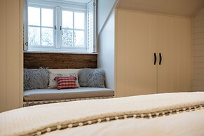 Stunning 6 BB Cottage & Annexe