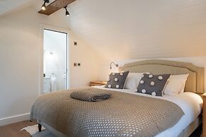 Stunning 6 BB Cottage & Annexe