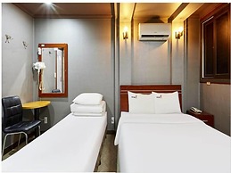 JUAN HOTEL SOME