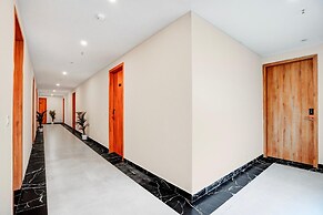 Townhouse Oak Sector 18 Metro Station