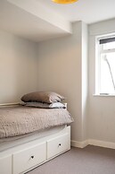 Stunning High Street Loft in Cheltenham