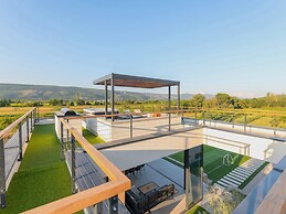 Huge Party Villa Near Imotski