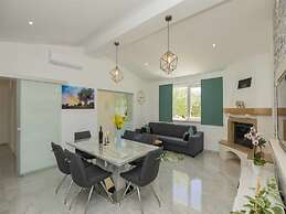 Tranquil Country Villa in Naklice