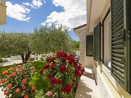 Tranquil Country Villa in Naklice