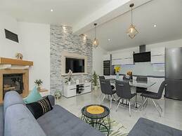 Tranquil Country Villa in Naklice