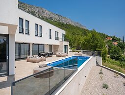 Luxury Seaview Villa With Jacuzzi
