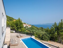 Luxury Seaview Villa With Jacuzzi