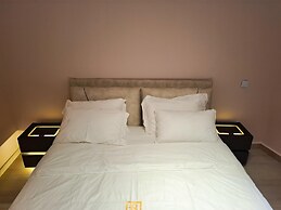 Heritage Residences-The Grey Lounge