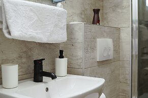 Victor - Adorable Studio with Terrace