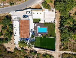 Villa Florinda With Pool Near Split