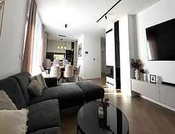 Lovrec Hillside Villa With Pool