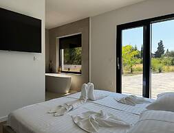 Lovrec Hillside Villa With Pool