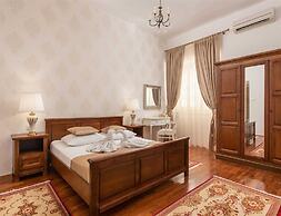 Beachvilla in Orebic With Jacuzzi
