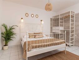 Beachvilla in Orebic With Jacuzzi