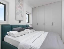 Stylish Villa in Lovrec With Sauna