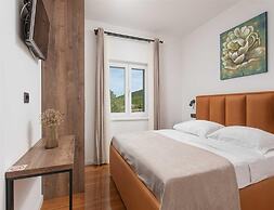 Stylish Villa in Lovrec With Sauna