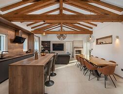 Stylish Villa in Lovrec With Sauna
