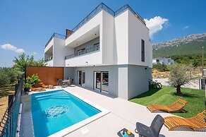 Holiday Oasis With Hydromassage Pool