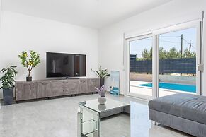 Holiday Oasis With Hydromassage Pool