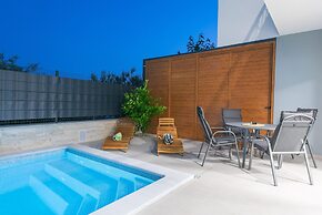 Holiday Oasis With Hydromassage Pool