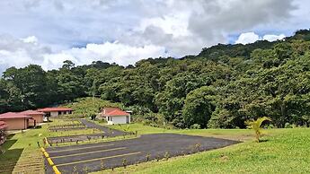 Blue Mountain Lodging Arenal