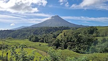Blue Mountain Lodging Arenal