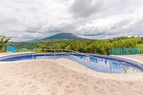 Blue Mountain Lodging Arenal
