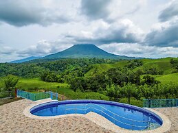 Blue Mountain Lodging Arenal