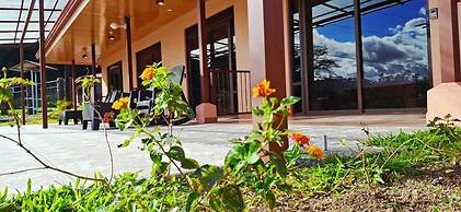 Blue Mountain Lodging Arenal