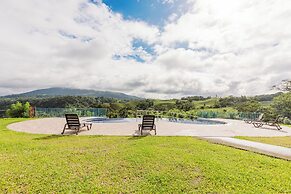 Blue Mountain Lodging Arenal