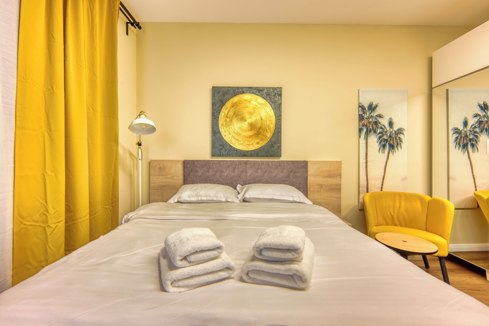 Piata Romana Suites - Pumo Properties