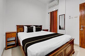 OYO 95088 Homestay Omah Pring