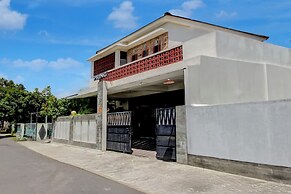 OYO 95088 Homestay Omah Pring