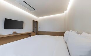 BLUEFROG HOTEL