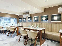 Hotel Maskan Surat