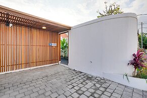 LaLuxe Villa and Residence