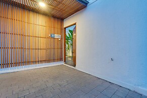 LaLuxe Villa and Residence