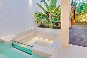 LaLuxe Villa and Residence