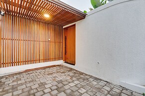 LaLuxe Villa and Residence