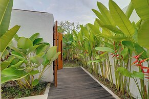 LaLuxe Villa and Residence