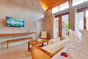 LaLuxe Villa and Residence