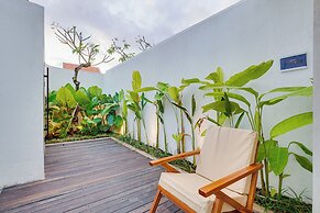 LaLuxe Villa and Residence