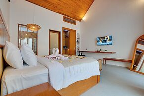LaLuxe Villa and Residence