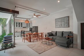 Villa Aura