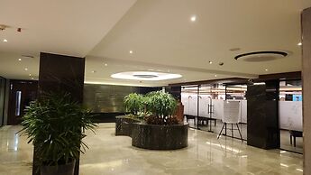 Hotel Tulips Grand