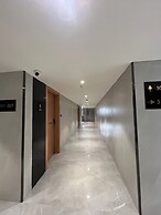 Hotel Tulips Grand