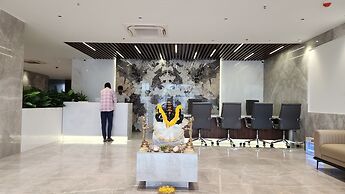 Hotel Tulips Grand