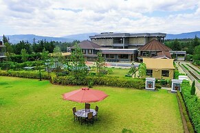 Olempiaus Gardens Hotel