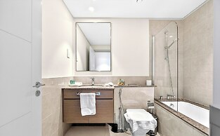 Modern 1BR Forte Near Burj & Mall
